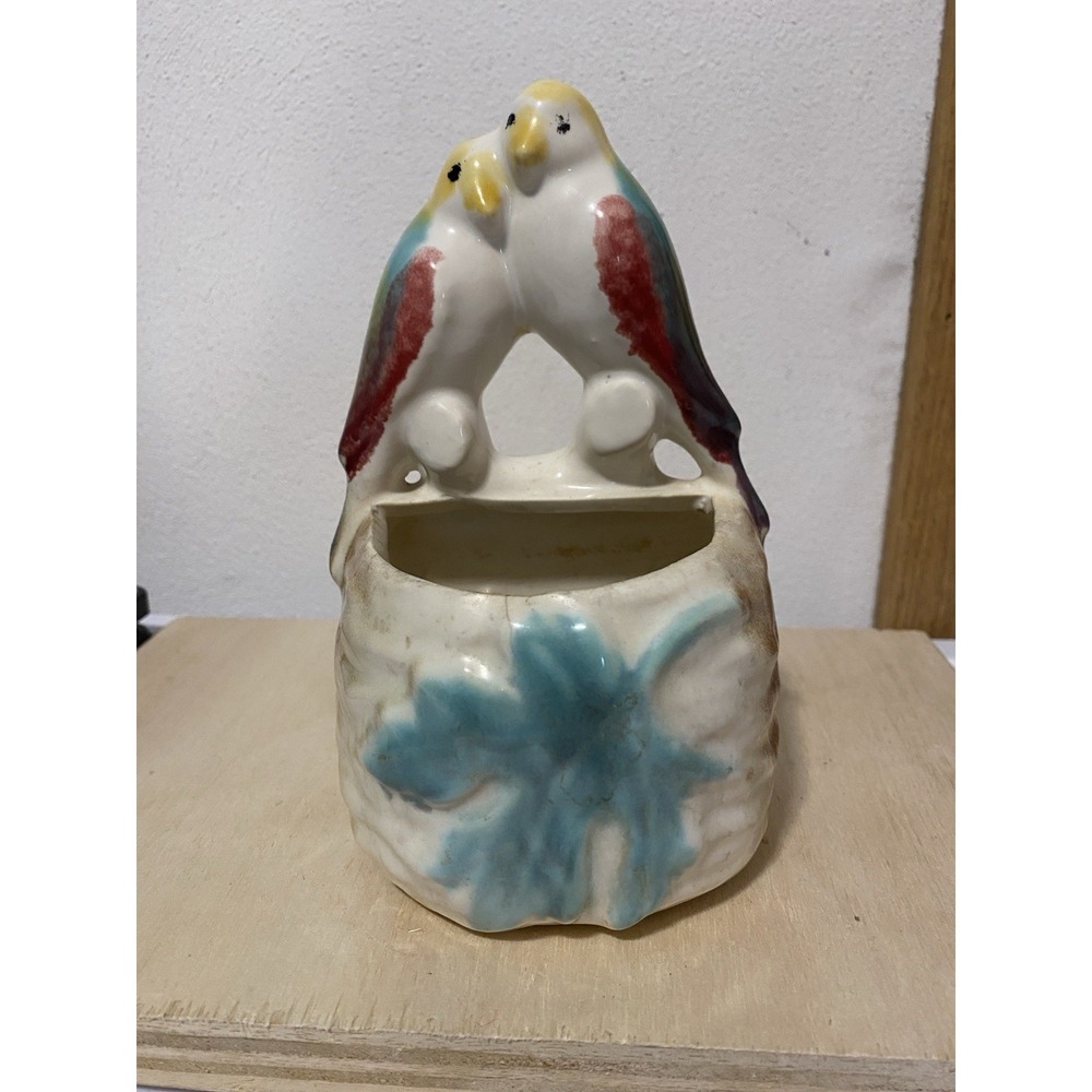 LOVE BIRD PERCHED PARROTS CERAMIC GLAZED WALL POCKET PLANTER VINTAGE
